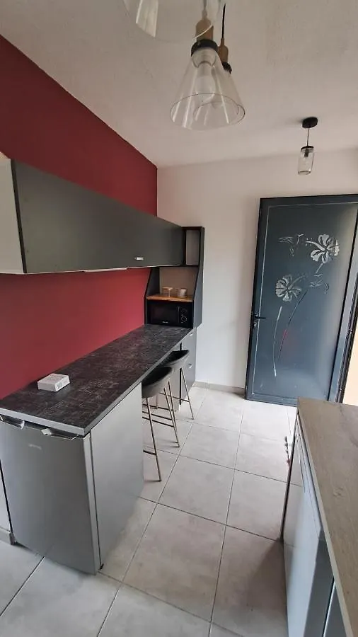 La Kay Sicrie Avec Spa Saint-Pierre Apartment
